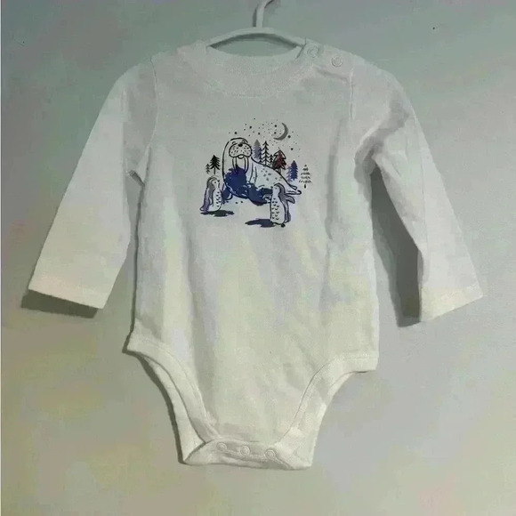 Set of 2 6-9 month longsleeve tshirts NWOT - Picture 2 of 7